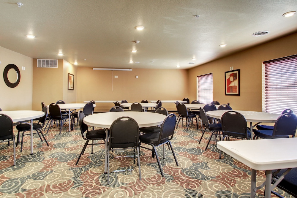 Cobblestone Hotel & Suites Charlestown IN - photo 33