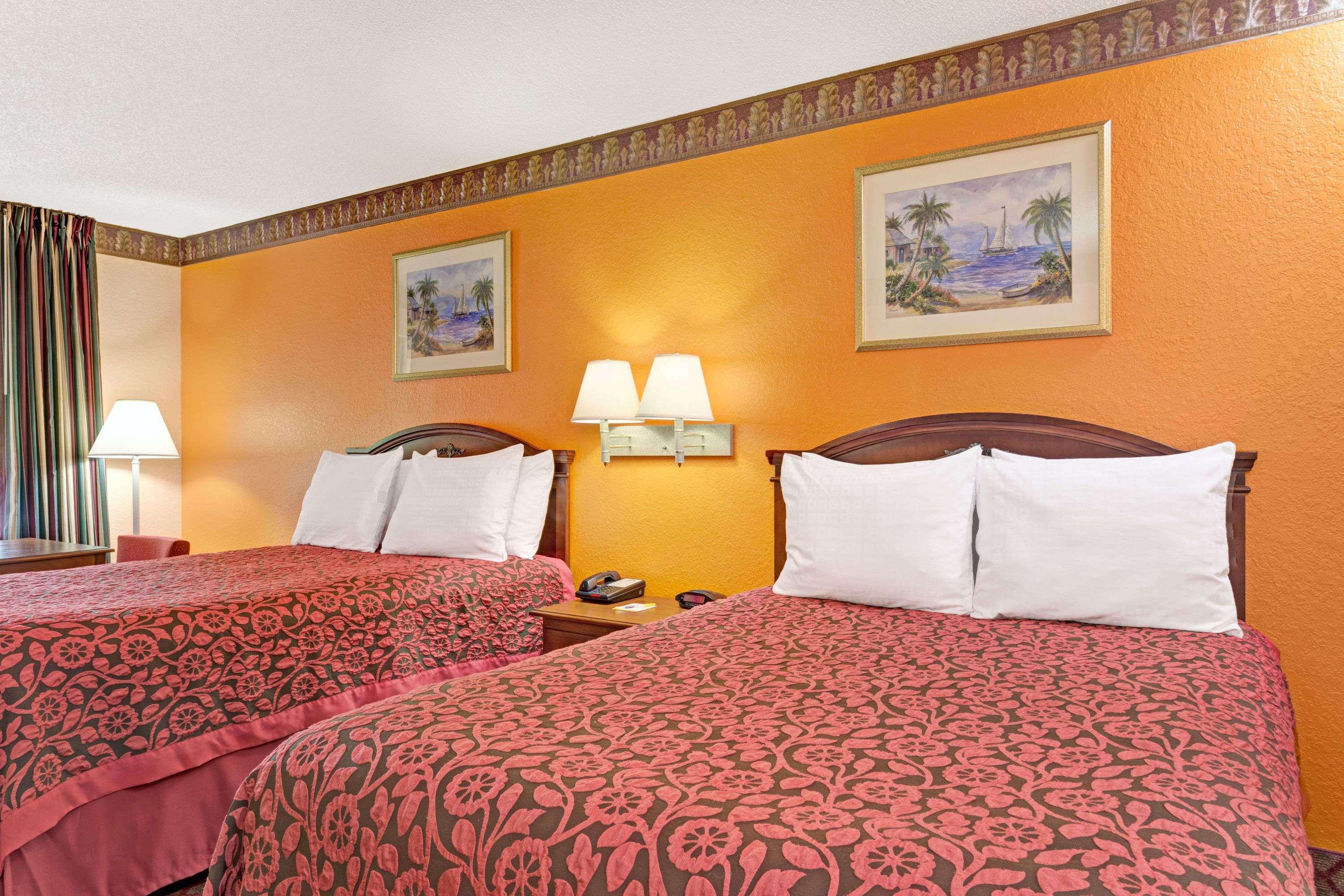 Sunset Inn Daytona Beach - photo 6