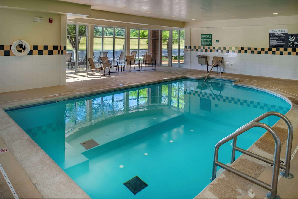 Hilton Garden Inn Chesterfield - photo 26