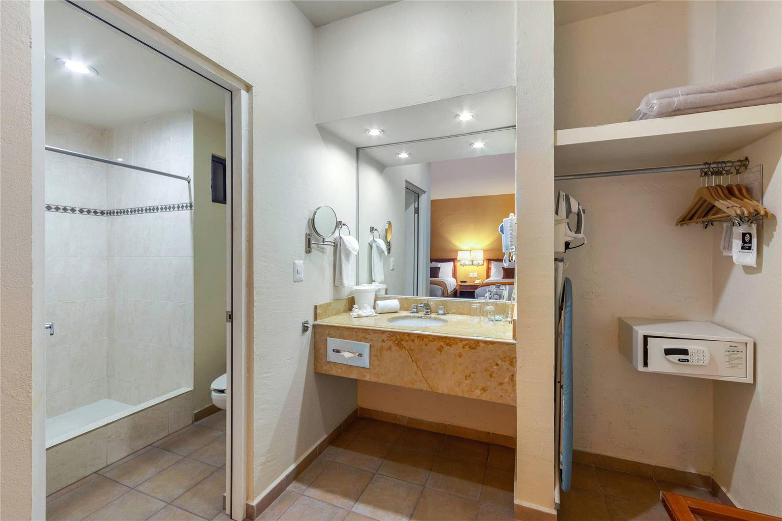 Guest room
