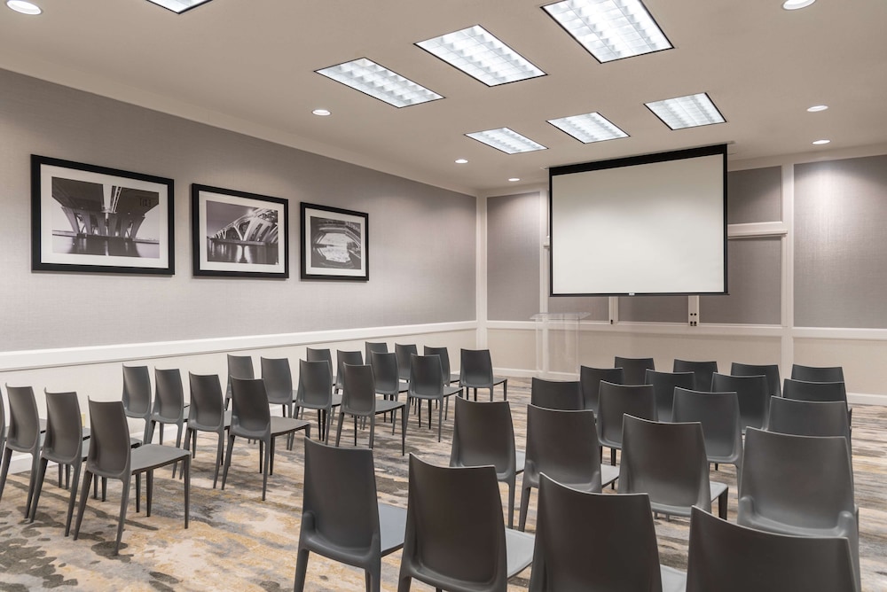 Hilton Alexandria Mark Center - photo 112