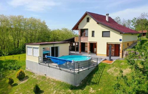 Awesome Home In Zigrovec With Sauna — 4-Star Luxury Hotel in Sveti Ilija, Croatia