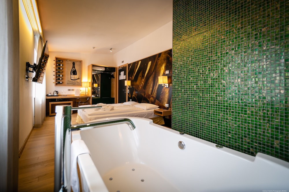 Boutique Exlusive B&B — 4-Star Luxury Hotel in Trento, Italy