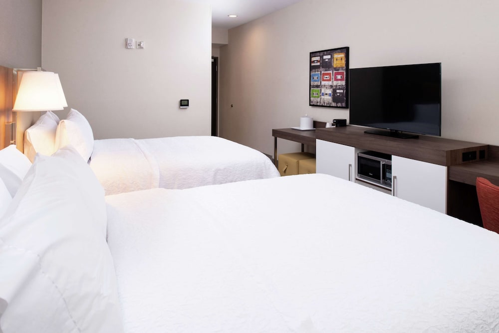 Hampton Inn & Suites Buena Park - photo 17