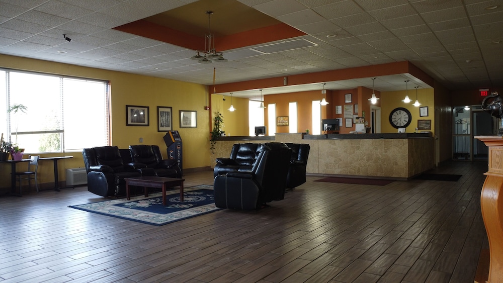 USA Inn Junction City Near Fort Riley - photo 2
