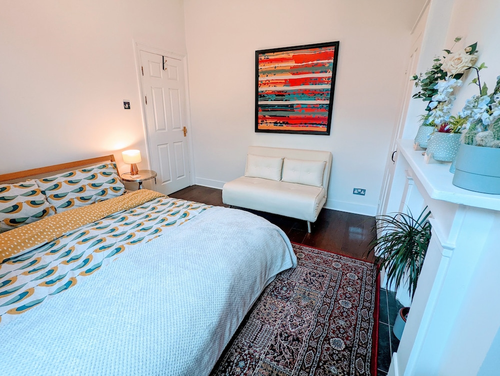 TopHome Arsenal — 4-Star Luxury Hotel in London, United Kingdom