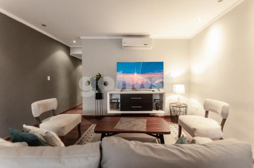 Ample 2 bedroom close to Shopping del Sol — 4-Star Luxury Hotel in Asuncion, Paraguay