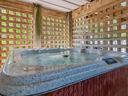 3058 Olive the Sun in Southern Shores, United States