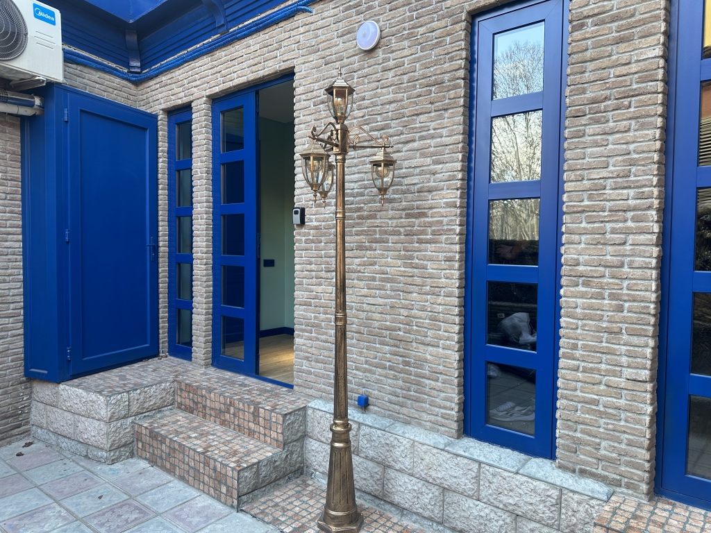 Apartment Blue balcony