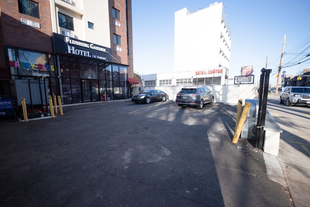 Flushing Garden Hotel - photo 21