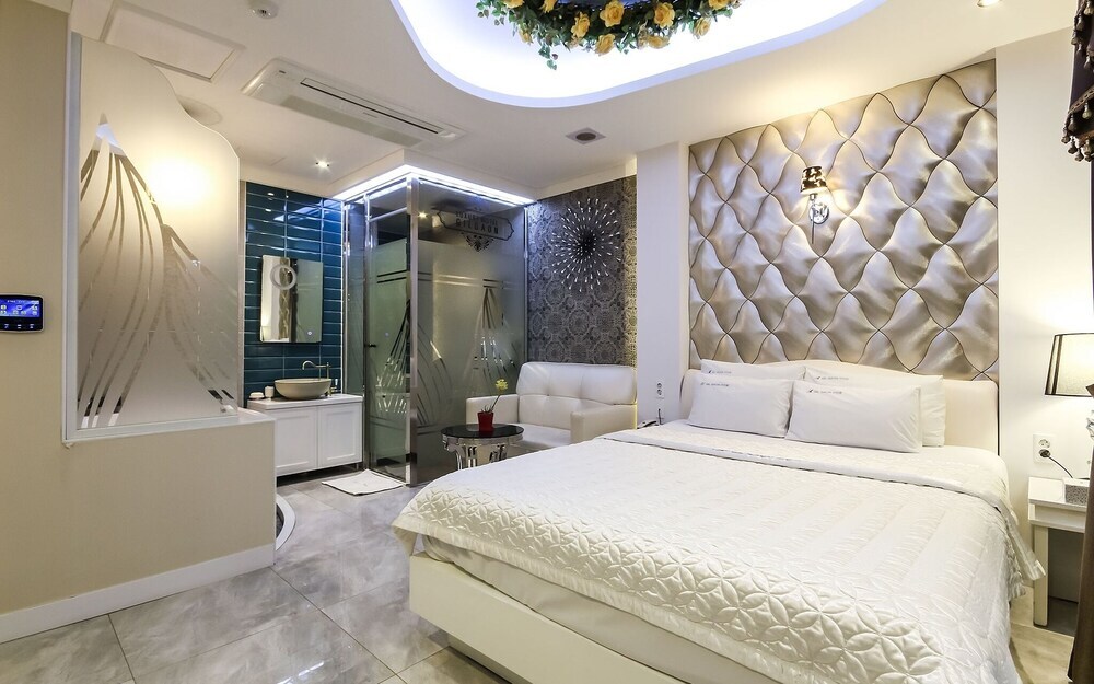 Sacheon Gilgaon Self Check in Motel in Chinju, South Korea