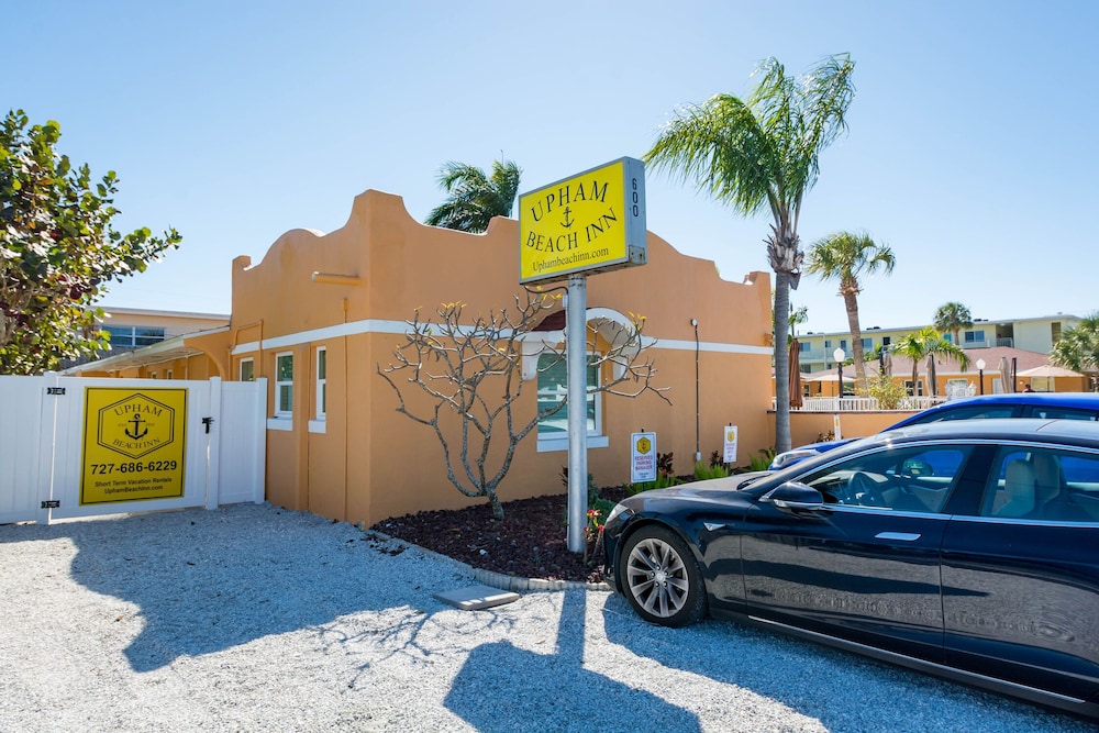 Upham Beach Inn - photo 23