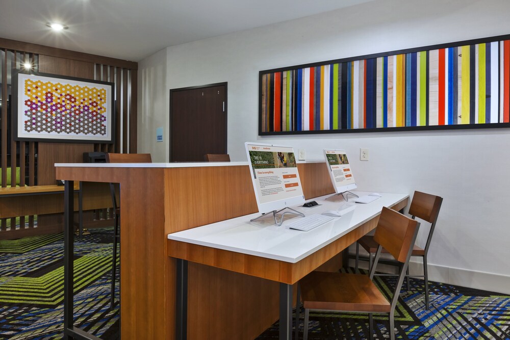 Holiday Inn Express & Suites Painesville Concord by IHG - photo 22