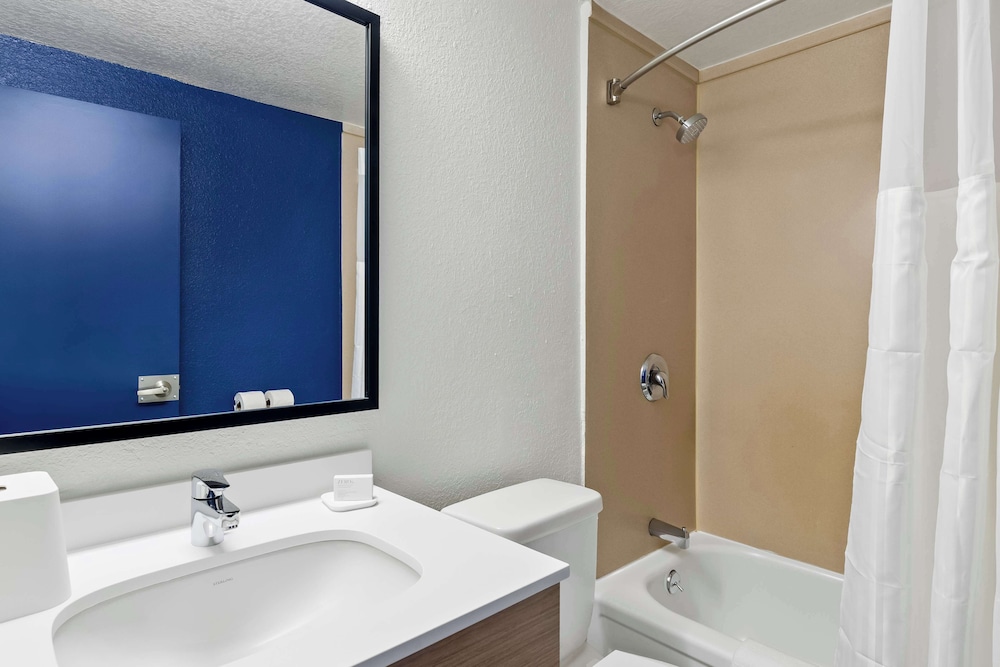 Spark by Hilton Daleville Roanoke North - photo 20