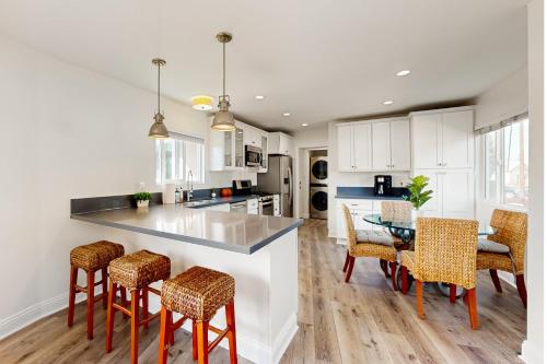 The Cliffside Bungalow — 4-Star Luxury Hotel in San Diego, United States
