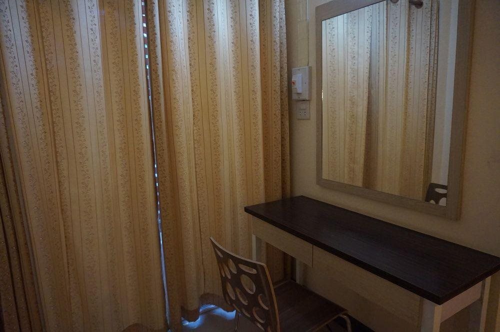Lomthong Place - carbon neutral hotel in Warin Chamrap