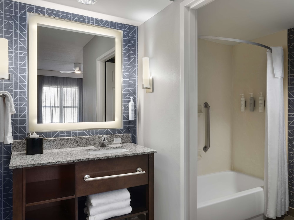 Homewood Suites by Hilton Columbus Airport - photo 28