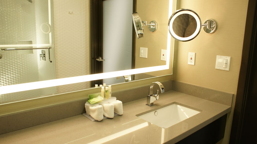 Holiday Inn Express Hotel & Suites Hollywood Walk of Fame by IHG - photo 11
