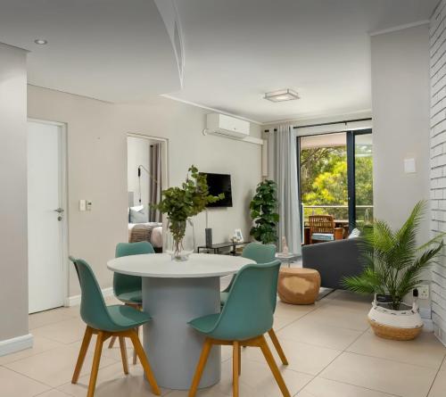 Chic Apartment in De Waterkant — 4-Star Luxury Hotel in Cape Town, South Africa