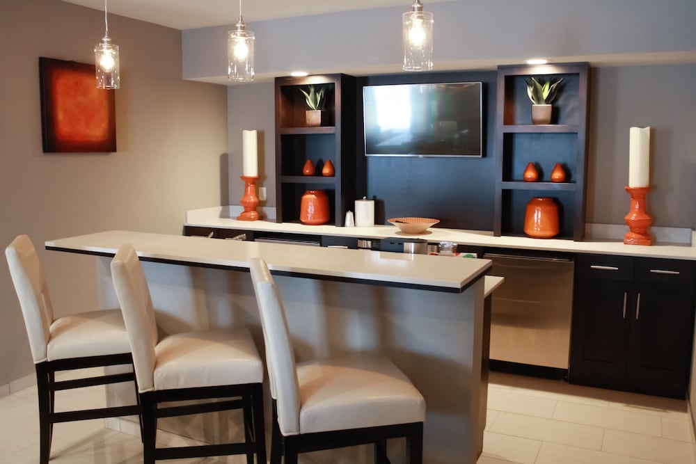 Holiday Inn Hotel & Suites Davenport by IHG - photo 7