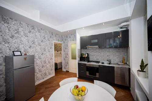 Bilocale 1BR Affori 15min Duomo — 4-Star Luxury Hotel in Milan, Italy