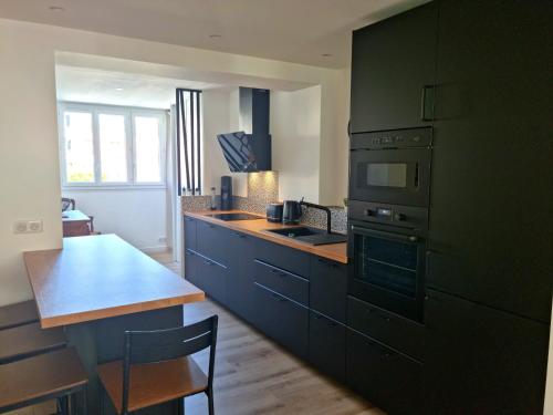 Appartement Cosy Caen — 4-Star Luxury Hotel in Caen, France