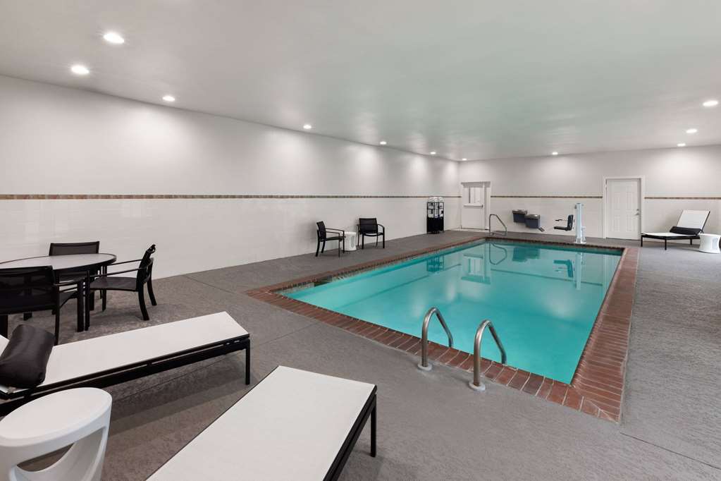 La Quinta Inn & Suites by Wyndham Austin Cedar Park - photo 12
