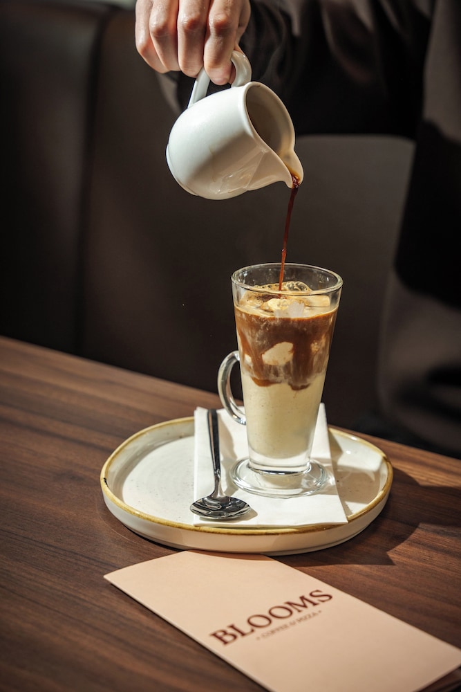 מזון ומשקאות