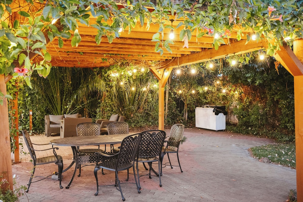 Kaleidoscope Inn & Gardens - photo 36