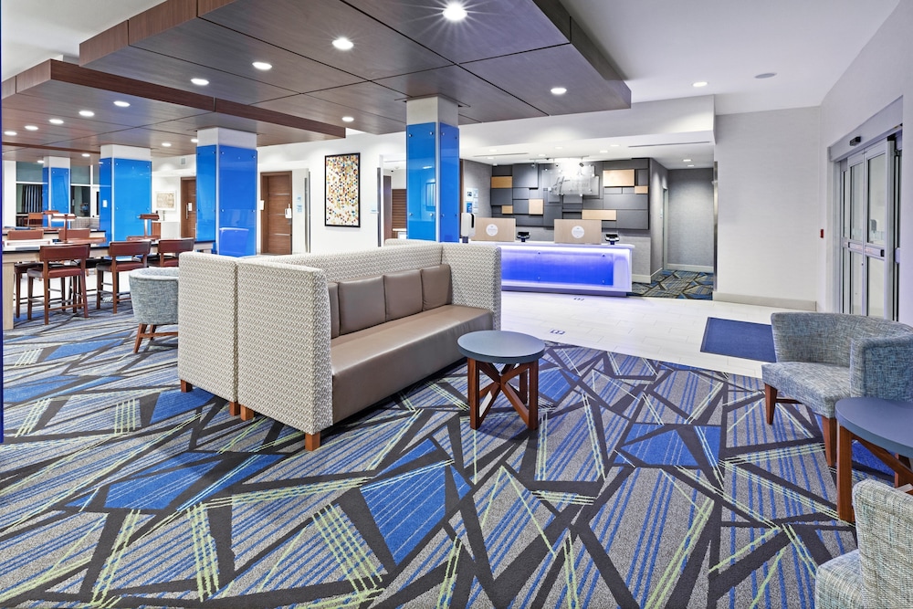 Holiday Inn Express & Suites Denton Sanger by IHG — hotel in Sanger