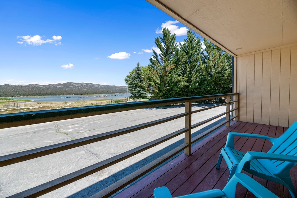 Big Bear Lakefront Lodge - photo 94