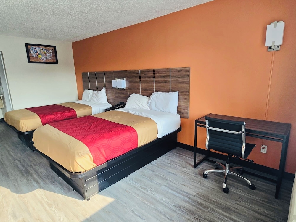 Studios & Suites 4 Less Chesapeake - photo 11