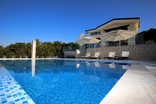 Villa Infinity — 4-Star Luxury Hotel in Kraljevica, Croatia