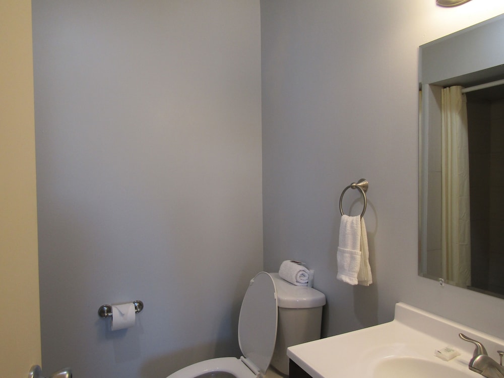 Greeley University Inn Greeley Inn - photo 15