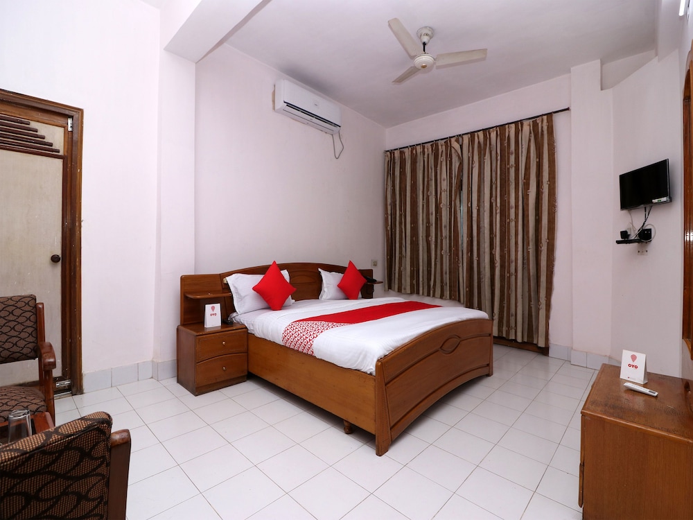 OYO 16112 Hotel Uruvela International in Gaya, India