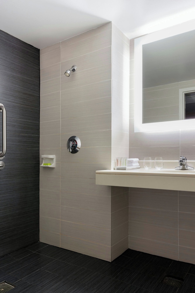 Le Meridien Charlotte - photo 22