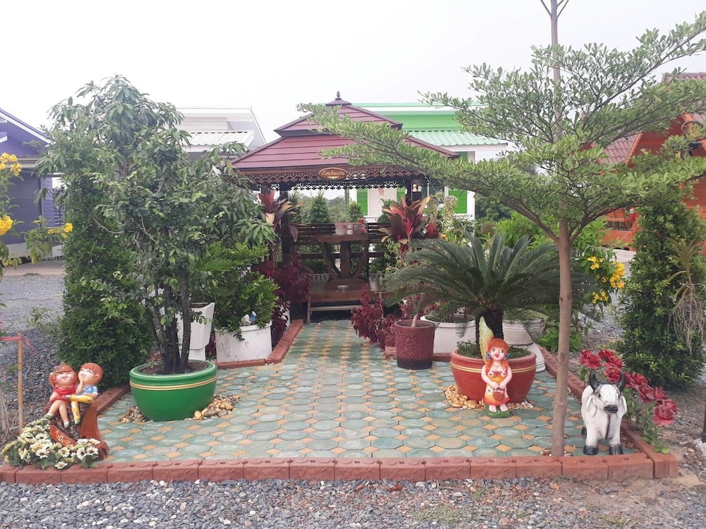 Panragsa Resort in Lop Buri, Thailand