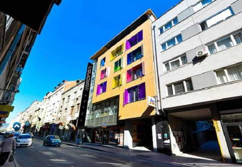 Hotel Colors Inn — 4-Star Luxury Hotel in Sarajevo, Bosnia and Herzegovina