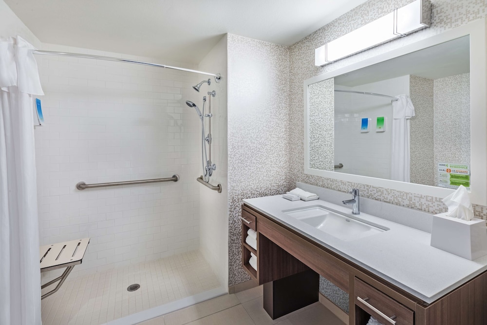 Home2 Suites by Hilton Laredo Airport - photo 18