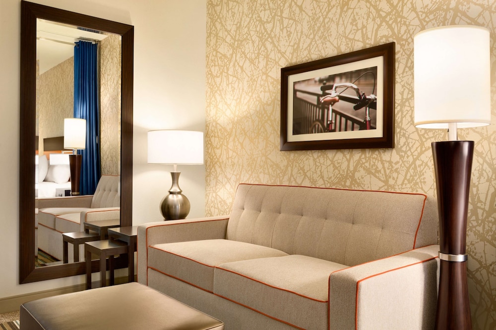 Home2 Suites by Hilton Birmingham Downtown - photo 8