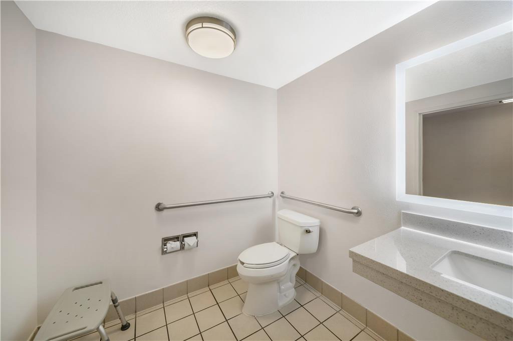 Best Western Plus Twin View Inn & Suites - photo 43