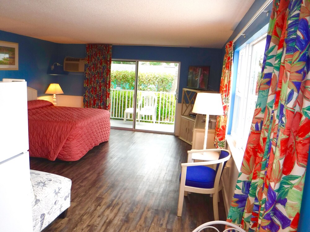 Waterside Inn on the Beach - photo 30