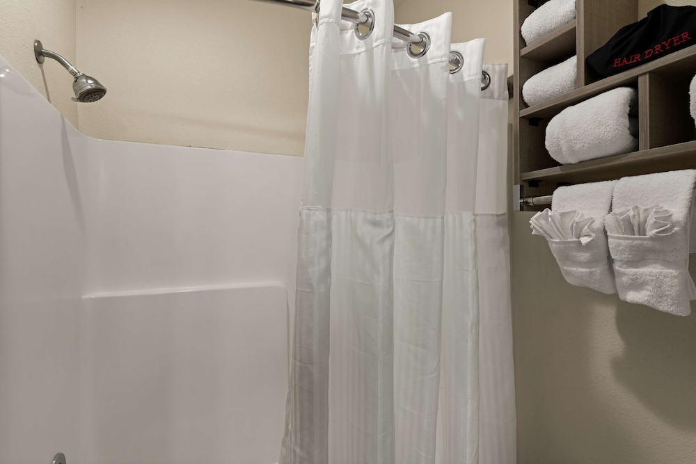 Red Lion Inn & Suites Gretna - photo 18