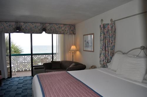 The Diplomat Family Motel - photo 44