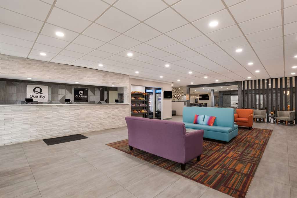 Clarion Hotel & Convention Center Joliet - photo 6