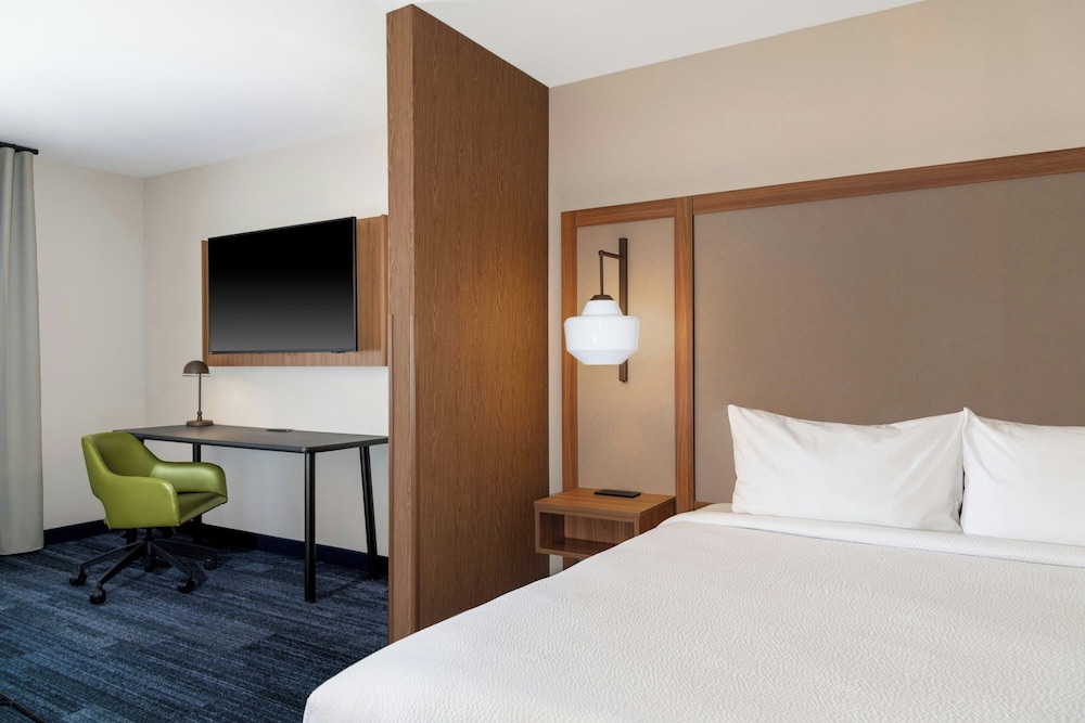 Fairfield Inn & Suites By Marriott Norfolk - photo 14