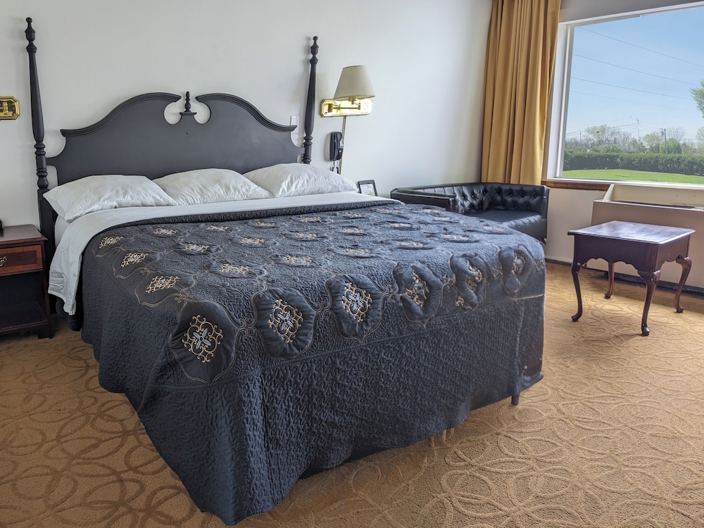 South Side Inn Burlington - photo 17