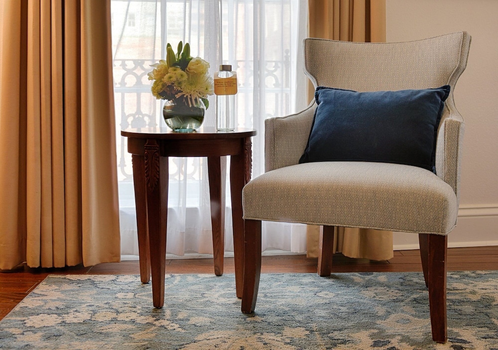 voco St. James Hotel by IHG - photo 10