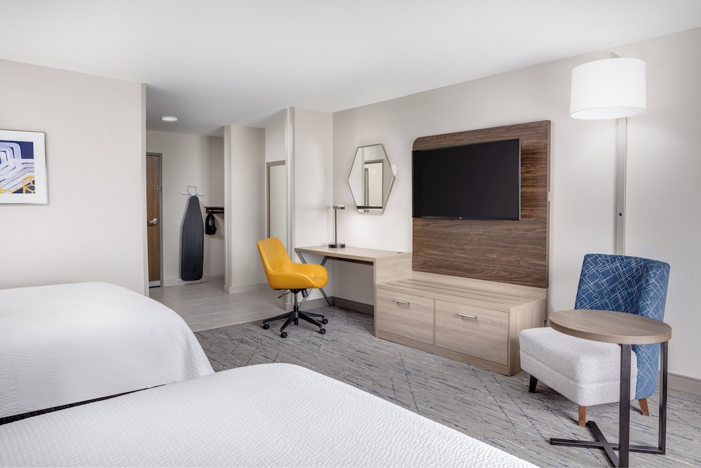 Holiday Inn Express Kearney by IHG - photo 9