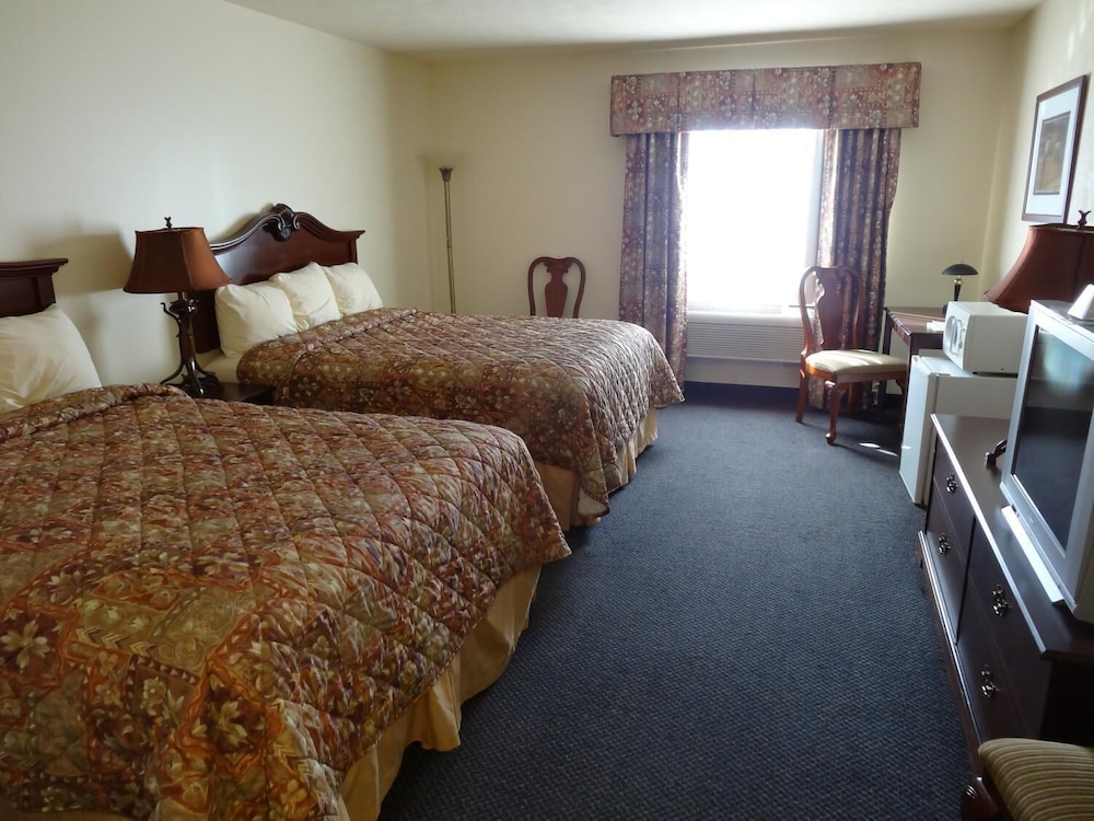 Fairgrounds Inn - photo 8
